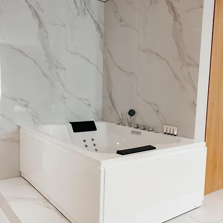 Hotel Holiday Hotel Tirana